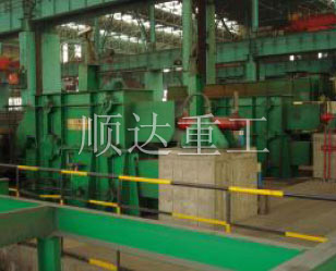 推鋼(gang)機、闆坯(pi)移栽機(ji)